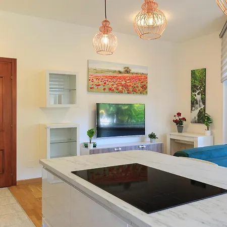 Apartment Casa Nives - By Impero House Stresa
